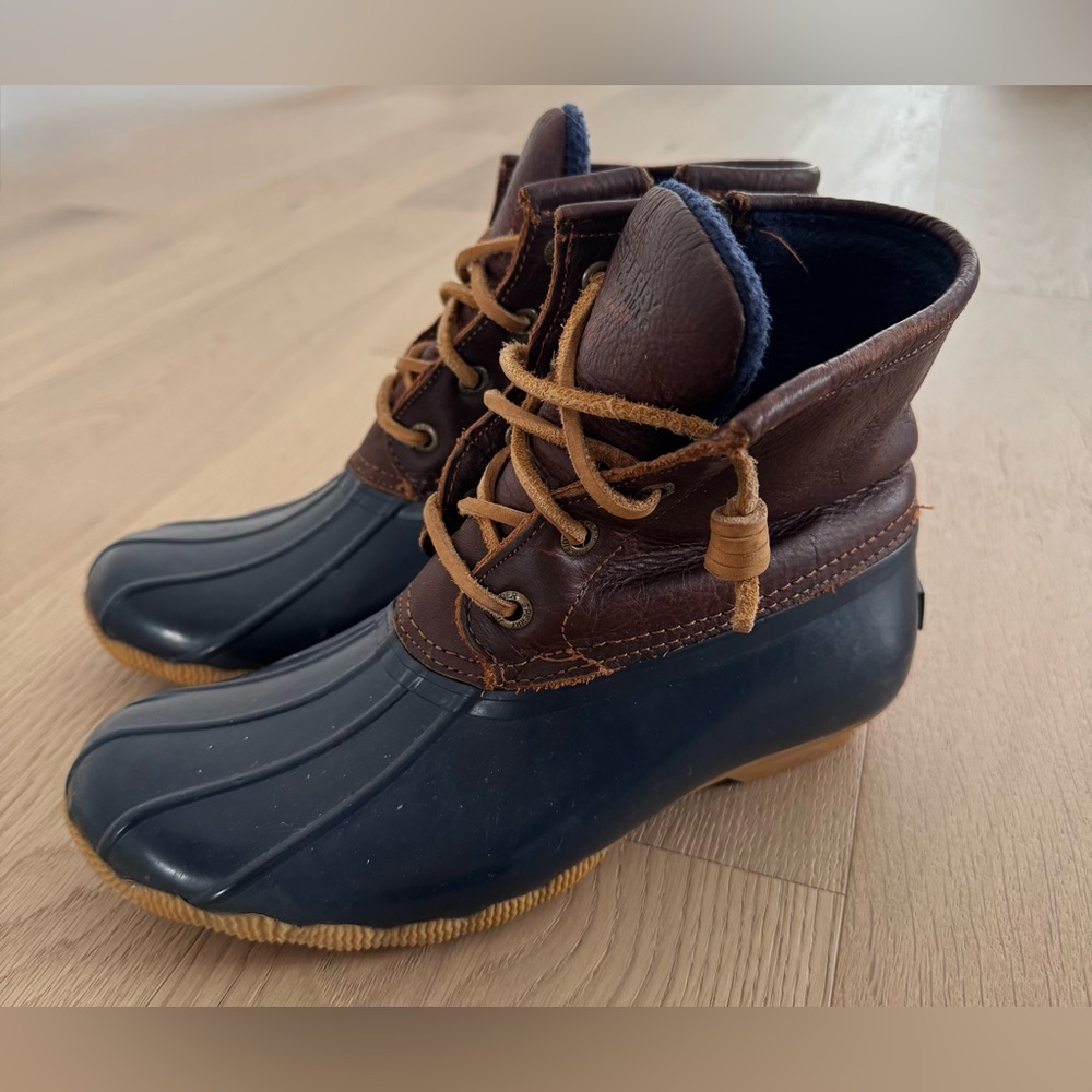 Sperry Topsider Women's Saltwater Core Boot - Size 5.5 - Picture 2 of 6